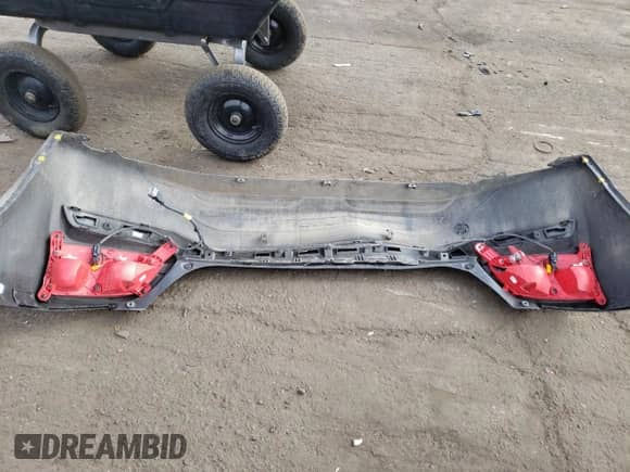 2019 Hyundai Kona SE с VIN KM8K1CAA9KU292480, выставлен на аукционе Copart как лот 40703773 с пробегом 34 744 миль миль и . История ставок и продаж доступна на DreamBid. Изображение 12.