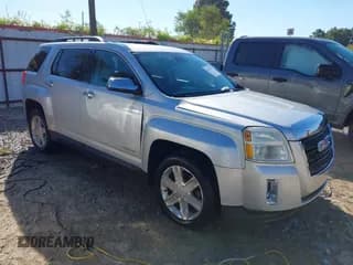 ✅ 2012 GMC Terrain SLT-1 • VIN: 2GKFLUE50C6255051 • Lot: 43443636. Wystawiony na IAAI z przebiegiem 152 594 mil. Bezpłatny archiwum sprzedaży aukcyjnych z USA i szczegółowy raport historii pojazdu na DreamBid. Zdjęcie 1.