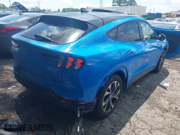 ✅ 2022 Ford Mustang Mach-E Premium • VIN: 3FMTK3R77NMA28340 • Lot: 42233063. Listed on IAAI with 22,893 mi. Free auction sales archive from the USA and detailed vehicle history report at DreamBid. Image 4.