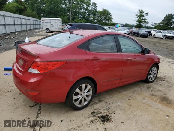✅ 2013 Hyundai Accent GLS • VIN: KMHCU4AE5DU283055 • Лот: 64282545. Опубликован ранее на Copart с пробегом 68 298 миль. Бесплатный доступ к архиву аукционных продаж из США и подробный отчёт об истории автомобиля на DreamBid. Изображение 3.