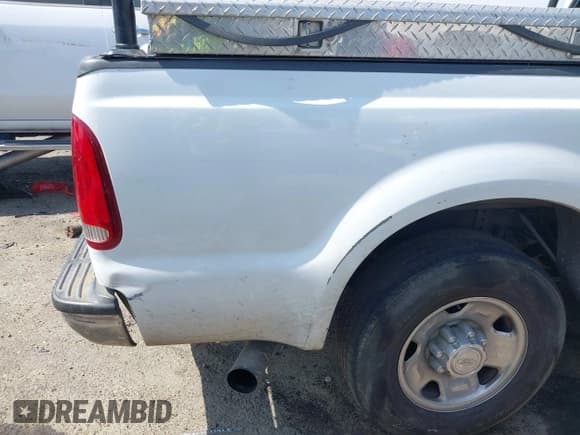 ✅ 1999 Ford F-250 XL • VIN: 1FTNX20F3XEB67936 • Lot: 42052426. Listed on IAAI with 216,245 mi. Free auction sales archive from the USA and detailed vehicle history report at DreamBid. Image 6.