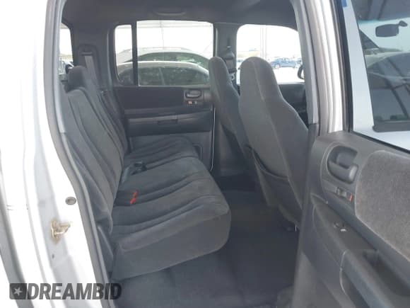 ✅ 2002 Dodge Dakota SLT • VIN: 1B7HG48N62S546119 • Lot: 41826998. Wystawiony na IAAI z przebiegiem 157 761 mil. Bezpłatny archiwum sprzedaży aukcyjnych z USA i szczegółowy raport historii pojazdu na DreamBid. Zdjęcie 8.