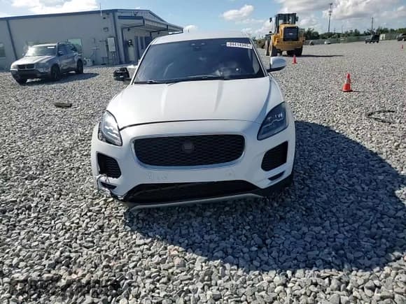 ✅ 2018 Jaguar E-Pace S • VIN: SADFJ2FX9J1Z01813 • Lot: 84414345. Wystawiony na Copart z przebiegiem 66 254 mil. Bezpłatny archiwum sprzedaży aukcyjnych z USA i szczegółowy raport historii pojazdu na DreamBid. Zdjęcie 13.