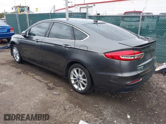 ✅ 2019 Ford Fusion Titanium • VIN: 3FA6P0SU5KR218031 • Lot: 43504854. Listed on IAAI with 55,416 mi. Free auction sales archive from the USA and detailed vehicle history report at DreamBid. Image 3.
