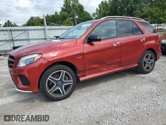 ✅ 2017 Mercedes-Benz GLE 43 AMG • VIN: 4JGDA6EB5HA972349 • Lot: 67997085. Wystawiony na Copart z przebiegiem 38 845 mil. Bezpłatny archiwum sprzedaży aukcyjnych z USA i szczegółowy raport historii pojazdu na DreamBid. Zdjęcie 1.