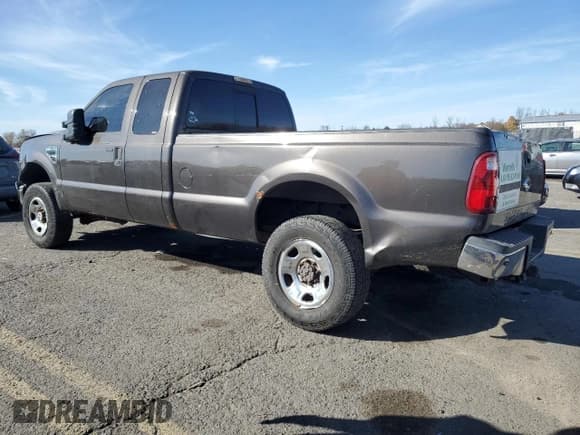 ✅ 2008 Ford F-350 XL • VIN: 1FTWX31588EE07600 • Лот: 77607814. Опубликован ранее на Copart с пробегом 142 320 миль. Бесплатный доступ к архиву аукционных продаж из США и подробный отчёт об истории автомобиля на DreamBid. Изображение 2.