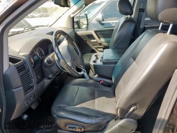 ✅ 2009 Nissan Titan SE • VIN: 1N6BA07D59N308096 • Лот: 71693635. Опубликован ранее на Copart с пробегом 169 026 миль. Бесплатный доступ к архиву аукционных продаж из США и подробный отчёт об истории автомобиля на DreamBid. Изображение 7.