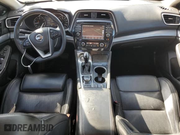 ✅ 2018 Nissan Maxima SL • VIN: 1N4AA6AP4JC397024 • Lot: 82642835. Wystawiony na Copart z przebiegiem 142 583 mil. Bezpłatny archiwum sprzedaży aukcyjnych z USA i szczegółowy raport historii pojazdu na DreamBid. Zdjęcie 8.