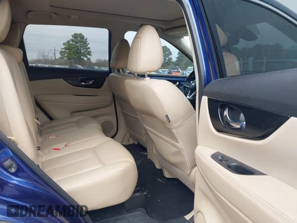 ✅ 2018 Nissan Rogue S • VIN: JN8AT2MT6JW492080 • Lot: 41599656. Listed on IAAI with 36,992 mi. Free auction sales archive from the USA and detailed vehicle history report at DreamBid. Image 8.