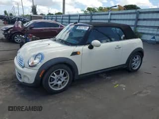 ✅ 2011 MINI Convertible • VIN: WMWZN3C50BT132983 • Lot: 68312765. Wystawiony na Copart z przebiegiem 79 315 mil. Bezpłatny archiwum sprzedaży aukcyjnych z USA i szczegółowy raport historii pojazdu na DreamBid. Zdjęcie 1.