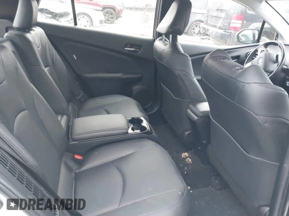 ✅ 2017 Toyota Prius Plus • VIN: JTDKARFP3H3001412 • Лот: 40184766. Опубликован ранее на IAAI с пробегом 55 584 миль. Бесплатный доступ к архиву аукционных продаж из США и подробный отчёт об истории автомобиля на DreamBid. Изображение 8.