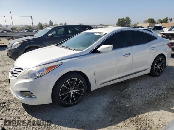 ✅ 2013 Hyundai Azera • VIN: KMHFG4JG4DA217085 • Lot: 90279505. Wystawiony na Copart z przebiegiem 157 780 mil. Bezpłatny archiwum sprzedaży aukcyjnych z USA i szczegółowy raport historii pojazdu na DreamBid. Zdjęcie 1.