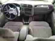 1999 Chevrolet Blazer LS z VIN 1GNDT13W9X2166733, wystawiony jako Copart lot #64965434 z przebiegiem 214 296 mil mil oraz Nie do naprawy • Non repairable. Historia ofert i sprzedaży dostępna na DreamBid. Obrazek 8.