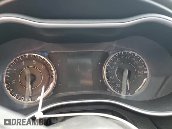 ✅ 2015 Chrysler 200 Limited • VIN: 1C3CCCAB6FN688849 • Лот: 93055245. Опубликован ранее на Copart с пробегом Не указан. Бесплатный доступ к архиву аукционных продаж из США и подробный отчёт об истории автомобиля на DreamBid. Изображение 9.