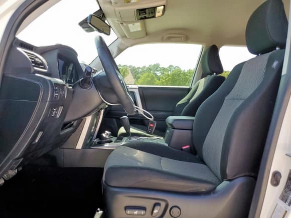 ✅ 2022 Toyota 4Runner SR5 • VIN: JTEMU5JR8N6074279 • Lot: 66741735. Listed on Copart with 48,005 mi. Free auction sales archive from the USA and detailed vehicle history report at DreamBid. Image 7.