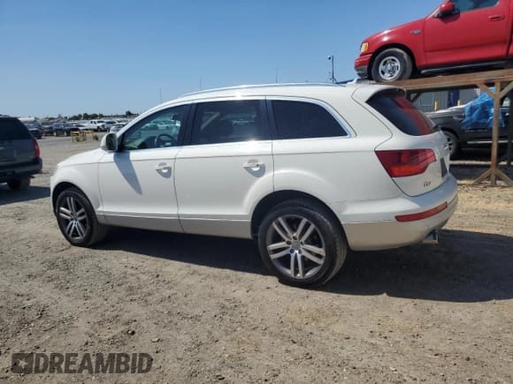 ✅ 2008 Audi Q7 Premium • VIN: WA1BV74L18D016780 • Lot: 70465544. Listed on Copart with 186,904 mi. Free auction sales archive from the USA and detailed vehicle history report at DreamBid. Image 2.