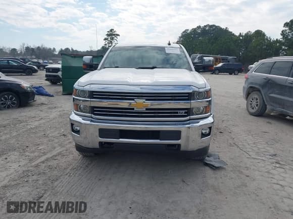 ✅ 2015 Chevrolet Silverado 2500HD LTZ • VIN: 1GC1KWE8XFF644532 • Lot: 41645727. Listed on IAAI with 133,860 mi. Free auction sales archive from the USA and detailed vehicle history report at DreamBid. Image 12.