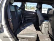 ✅ 2020 Jeep Grand Cherokee Laredo • VIN: 1C4RJFAGXLC208764 • Lot: 48188815. Wystawiony na Copart z przebiegiem 64 608 mil. Bezpłatny archiwum sprzedaży aukcyjnych z USA i szczegółowy raport historii pojazdu na DreamBid. Zdjęcie 11.