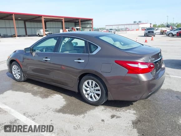 ✅ 2016 Nissan Altima S • VIN: 1N4AL3AP5GC114339 • Лот: 42080148. Опубликован ранее на IAAI с пробегом 141 247 миль. Бесплатный доступ к архиву аукционных продаж из США и подробный отчёт об истории автомобиля на DreamBid. Изображение 14.