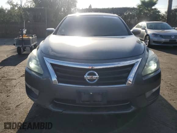 2015 Nissan Altima S с VIN 1N4AL3AP8FN865471, выставлен на аукционе Copart как лот 82657995 с пробегом 182 559 миль миль и Списание • Salvage title. История ставок и продаж доступна на DreamBid. Изображение 5.