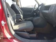 ✅ 2015 Jeep Patriot Altitude • VIN: 1C4NJPBA9FD264031 • Lot: 43489048. Wystawiony na IAAI z przebiegiem 252 254 mil. Bezpłatny archiwum sprzedaży aukcyjnych z USA i szczegółowy raport historii pojazdu na DreamBid. Zdjęcie 5.