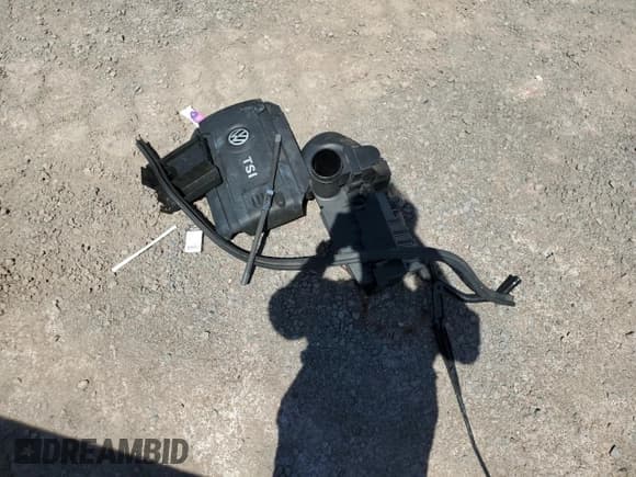 ✅ 2015 Volkswagen Jetta SE • VIN: 3VWD17AJ5FM308749 • Lot: 80413125. Wystawiony na Copart z przebiegiem 118 303 mil. Bezpłatny archiwum sprzedaży aukcyjnych z USA i szczegółowy raport historii pojazdu na DreamBid. Zdjęcie 12.