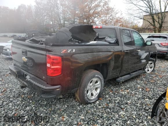 ✅ 2018 Chevrolet Silverado 1500 LT • VIN: 1GCVKREC3JZ257786 • Lot: 92288925. Listed on Copart with 71,419 mi. Free auction sales archive from the USA and detailed vehicle history report at DreamBid. Image 3.