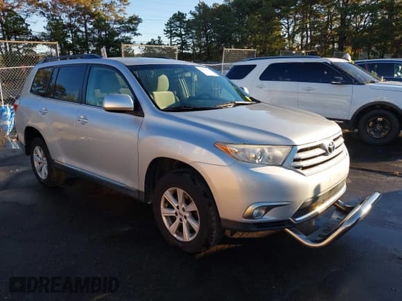 ✅ 2012 Toyota Highlander • VIN: 5TDZA3EH4CS023660 • Лот: 43470031. Опубликован ранее на IAAI с пробегом 124 399 миль. Бесплатный доступ к архиву аукционных продаж из США и подробный отчёт об истории автомобиля на DreamBid. Изображение 1.