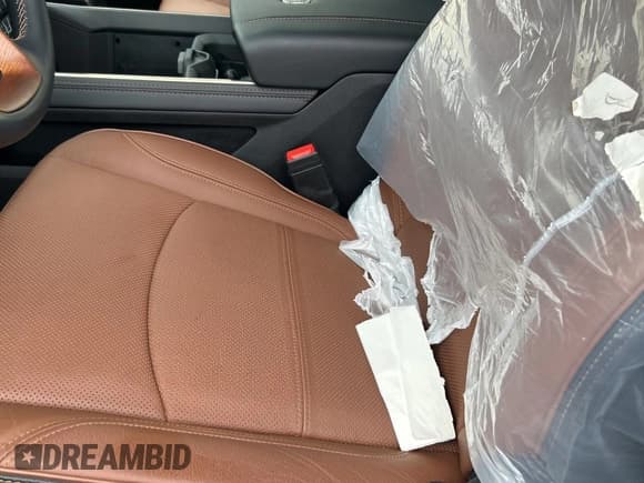 ✅ 2022 Ram 3500 Longhorn • VIN: 3C63R3FL4NG349176 • Лот: 67319705. Опубликован ранее на Copart с пробегом 18 миль. Бесплатный доступ к архиву аукционных продаж из США и подробный отчёт об истории автомобиля на DreamBid. Изображение 13.