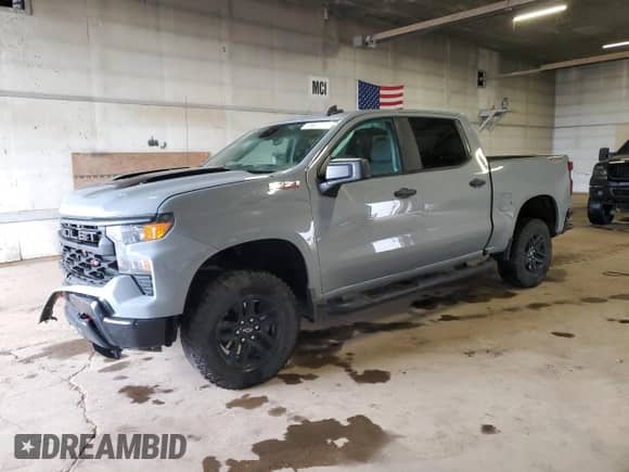 2024 Chevrolet Silverado 1500 Custom Trail Boss z VIN 3GCPDCEKXRG191028, wystawiony jako Copart lot #71513205 z przebiegiem 20 000 mil mil oraz Czysty tytuł • Clean title. Historia ofert i sprzedaży dostępna na DreamBid. Obrazek 1.