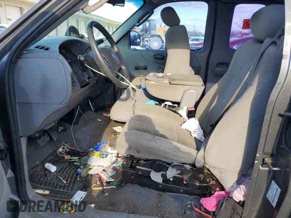 ✅ 2003 Ford F-150 XL • VIN: 1FTRX17233NA22775 • Лот: 90979675. Опубликован ранее на Copart с пробегом Не указан. Бесплатный доступ к архиву аукционных продаж из США и подробный отчёт об истории автомобиля на DreamBid. Изображение 7.