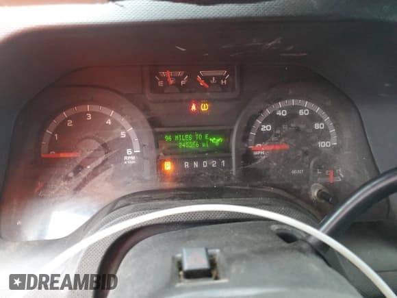 ✅ 2014 Ford Econoline Passenger XL • VIN: 1FBSS3BL1EDA85723 • Lot: 53297125. Wystawiony na Copart z przebiegiem 245 566 mil. Bezpłatny archiwum sprzedaży aukcyjnych z USA i szczegółowy raport historii pojazdu na DreamBid. Zdjęcie 9.