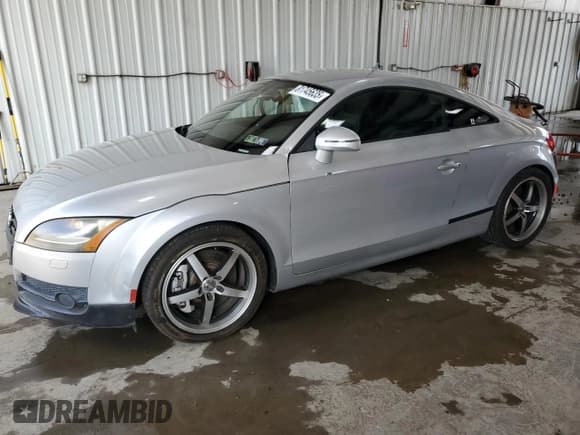 ✅ 2008 Audi TT 3.2L • VIN: TRUDD38J881001350 • Lot: 81745635. Wystawiony na Copart z przebiegiem 166 341 mil. Bezpłatny archiwum sprzedaży aukcyjnych z USA i szczegółowy raport historii pojazdu na DreamBid. Zdjęcie 1.