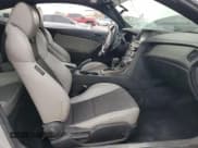 ✅ 2013 Hyundai Genesis Coupe R-Spec • VIN: KMHHT6KDXDU097201 • Lot: 45058165. Wystawiony na Copart z przebiegiem Nie podano. Bezpłatny archiwum sprzedaży aukcyjnych z USA i szczegółowy raport historii pojazdu na DreamBid. Zdjęcie 7.