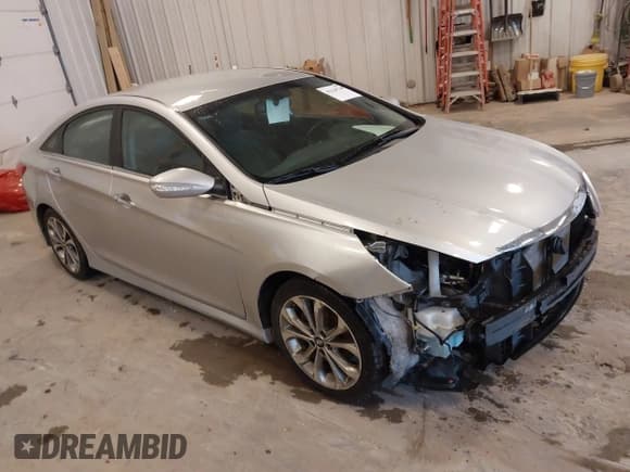 ✅ 2014 Hyundai Sonata SE • VIN: 5NPEC4AC0EH895058 • Lot: 42320739. Wystawiony na IAAI z przebiegiem 140 712 mil. Bezpłatny archiwum sprzedaży aukcyjnych z USA i szczegółowy raport historii pojazdu na DreamBid. Zdjęcie 1.