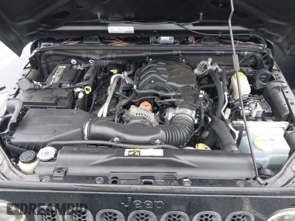 ✅ 2015 Jeep Wrangler Unlimited Sport • VIN: 1C4BJWDG6FL670739 • Lot: 42917710. Wystawiony na IAAI z przebiegiem 126 375 mil. Bezpłatny archiwum sprzedaży aukcyjnych z USA i szczegółowy raport historii pojazdu na DreamBid. Zdjęcie 10.