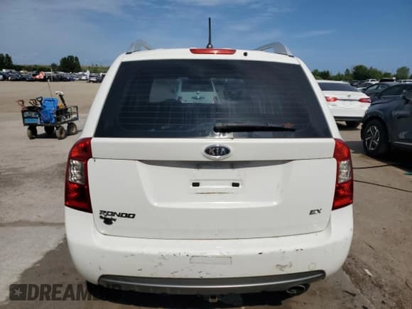✅ 2012 Kia Rondo • VIN: KNAHH8A85C7410672 • Лот: 65574495. Опубликован ранее на Copart с пробегом 236 454 миль. Бесплатный доступ к архиву аукционных продаж из США и подробный отчёт об истории автомобиля на DreamBid. Изображение 6.