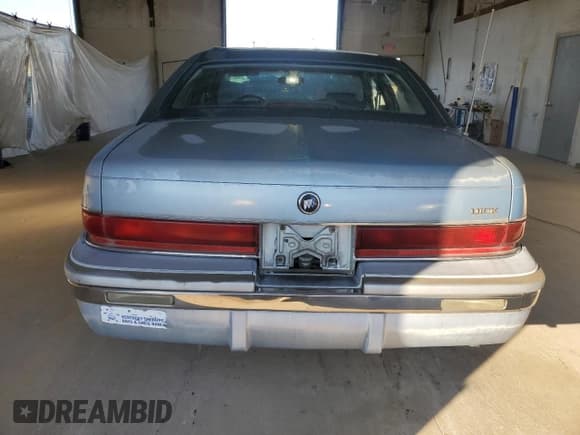 ✅ 1992 Buick Roadmaster Ltd • VIN: 1G4BT5370NR457427 • Lot: 71067725. Listed on Copart with 107,479 mi. Free auction sales archive from the USA and detailed vehicle history report at DreamBid. Image 6.