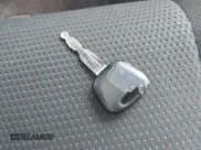 ✅ 2008 Suzuki SX4 Convenience • VIN: JS2YC415985103420 • Lot: 42197423. Wystawiony na IAAI z przebiegiem 141 084 mil. Bezpłatny archiwum sprzedaży aukcyjnych z USA i szczegółowy raport historii pojazdu na DreamBid. Zdjęcie 11.