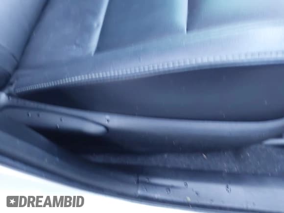 ✅ 2016 Toyota RAV4 Limited • VIN: 2T3DFREV0GW440962 • Lot: 43563551. Listed on IAAI with 208,036 mi. Free auction sales archive from the USA and detailed vehicle history report at DreamBid. Image 5.