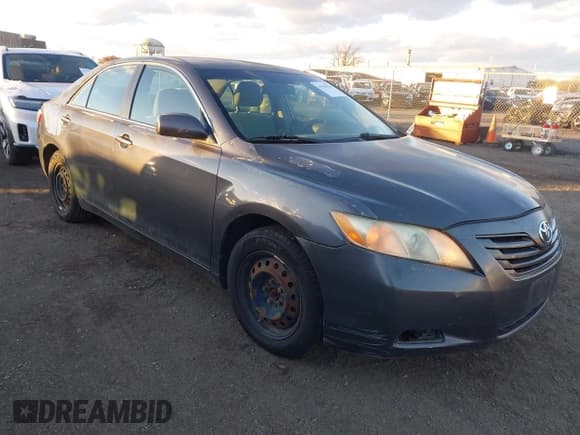 ✅ 2008 Toyota Camry LE • VIN: 4T1BE46K78U227907 • Lot: 43709928. Wystawiony na IAAI z przebiegiem 184 562 mil. Bezpłatny archiwum sprzedaży aukcyjnych z USA i szczegółowy raport historii pojazdu na DreamBid. Zdjęcie 1.