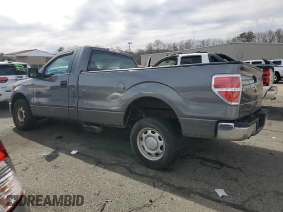 ✅ 2010 Ford F-150 XL • VIN: 1FTMF1C80AKB32382 • Lot: 49377225. Listed on Copart with 174,520 mi. Free auction sales archive from the USA and detailed vehicle history report at DreamBid. Image 2.