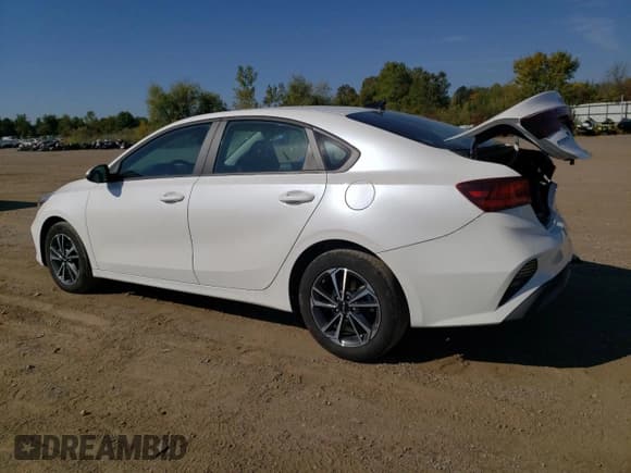 ✅ 2024 Kia Forte LXS • VIN: 3KPF24AD9RE717191 • Lot: 80811245. Wystawiony na Copart z przebiegiem 29 498 mil. Bezpłatny archiwum sprzedaży aukcyjnych z USA i szczegółowy raport historii pojazdu na DreamBid. Zdjęcie 2.