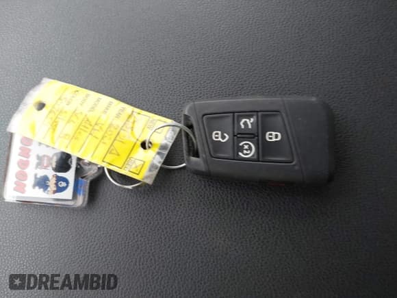 ✅ 2021 Volkswagen Atlas SEL R-Line • VIN: 1V2SR2CA4MC547659 • Lot: 43026254. Wystawiony na IAAI z przebiegiem 55 769 mil. Bezpłatny archiwum sprzedaży aukcyjnych z USA i szczegółowy raport historii pojazdu na DreamBid. Zdjęcie 11.