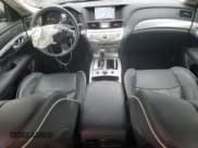 ✅ 2016 Infiniti Q70 • VIN: JN1BY1ARXGM270377 • Lot: 66874775. Wystawiony na Copart z przebiegiem 88 629 mil. Bezpłatny archiwum sprzedaży aukcyjnych z USA i szczegółowy raport historii pojazdu na DreamBid. Zdjęcie 8.