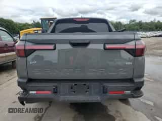 2024 Hyundai Santa Cruz SEL с VIN 5NTJBDAE1RH092057, выставлен на аукционе Copart как лот 64473034 с пробегом 17 537 миль миль и Списание • Salvage title. История ставок и продаж доступна на DreamBid. Изображение 6.
