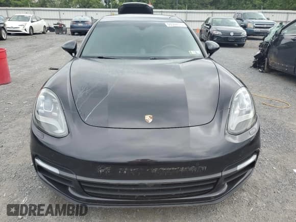✅ 2018 Porsche Panamera • VIN: WP0CB2A76JL190465 • Lot: 69344615. Wystawiony na Copart z przebiegiem 146 962 mil. Bezpłatny archiwum sprzedaży aukcyjnych z USA i szczegółowy raport historii pojazdu na DreamBid. Zdjęcie 5.