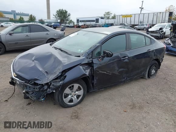 ✅ 2016 Chevrolet Cruze LS • VIN: 1G1BC5SM3G7262649 • Lot: 43556576. Listed on IAAI with 80,195 mi. Free auction sales archive from the USA and detailed vehicle history report at DreamBid. Image 2.