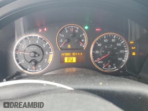 ✅ 2010 Nissan Armada Titanium • VIN: 5N1BA0ND5AN603592 • Lot: 63230105. Wystawiony na Copart z przebiegiem 147 880 mil. Bezpłatny archiwum sprzedaży aukcyjnych z USA i szczegółowy raport historii pojazdu na DreamBid. Zdjęcie 9.