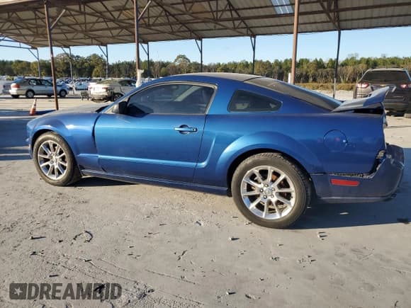 ✅ 2006 Ford Mustang GT Deluxe • VIN: 1ZVFT82H865238822 • Lot: 81996824. Listed on Copart with 201,826 mi. Free auction sales archive from the USA and detailed vehicle history report at DreamBid. Image 2.